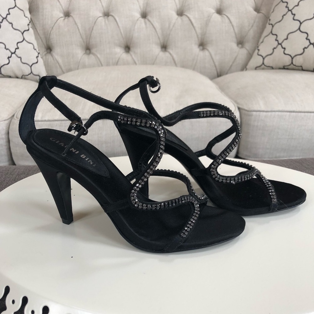 Staley Black Gianni Bini Heels